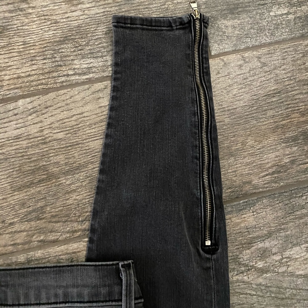 J Brand Jeans - Picture 8 of 9